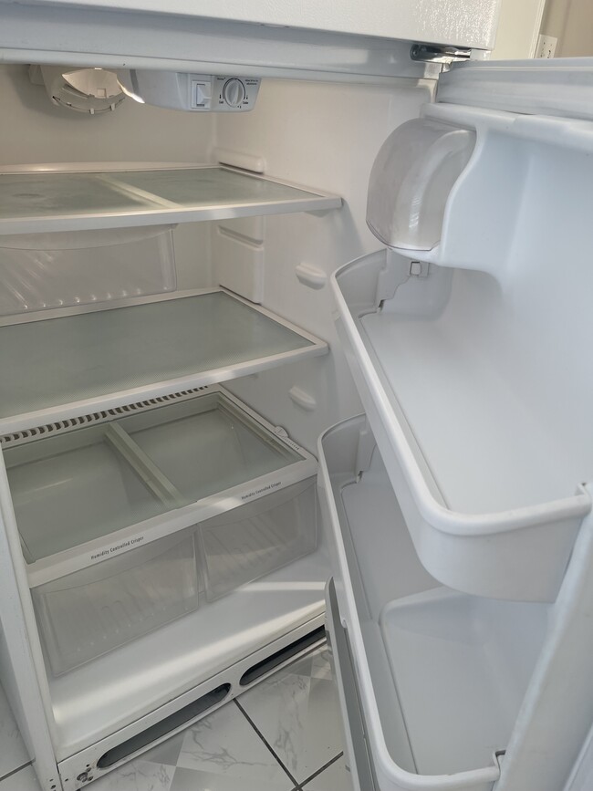 Building Photo - 2030 S Preuss Rd