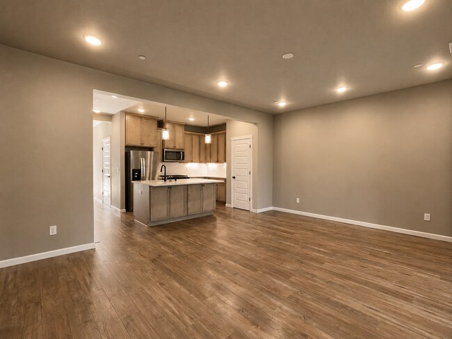 Building Photo - 13121 NE 71st Pl