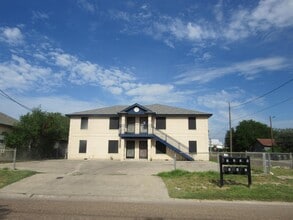 Building Photo - 1420 Juarez Ave