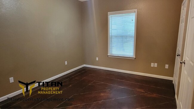 Building Photo - Cute 2 bed/2 bath house