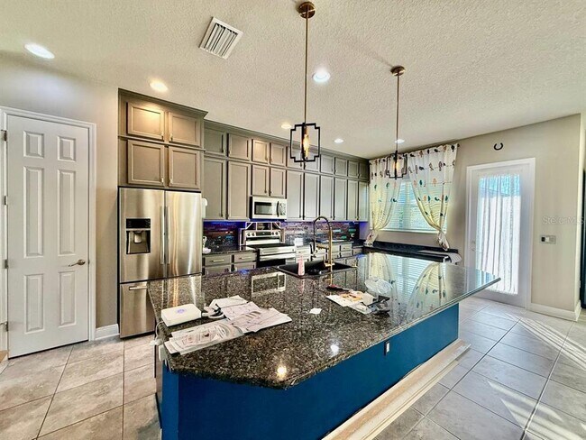 Building Photo - 6414 Salt Creek Ave