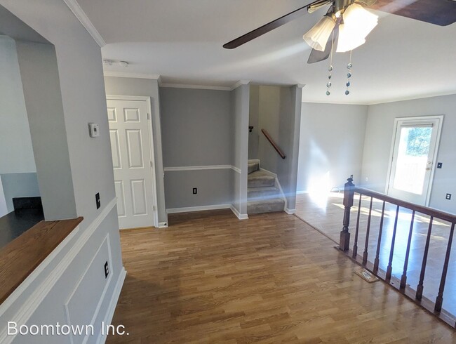 Building Photo - 3 br, 3.5 bath House - 7117 Gresham Court ...