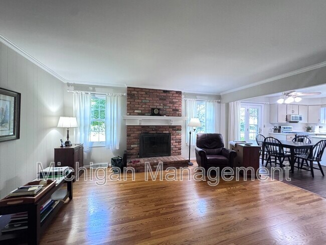 Building Photo - 42098 Banbury Rd