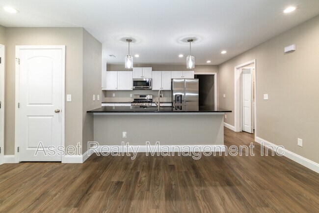 Building Photo - 112 Bennett Ln