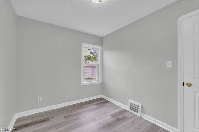 Building Photo - 4461 W 137th St