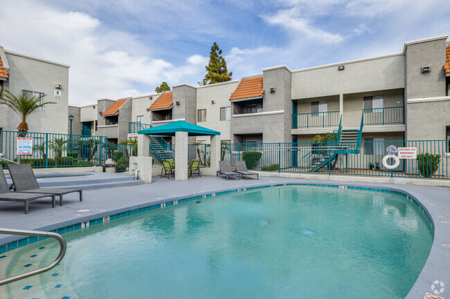 Primary Photo - The Canyons on Colter Apartments