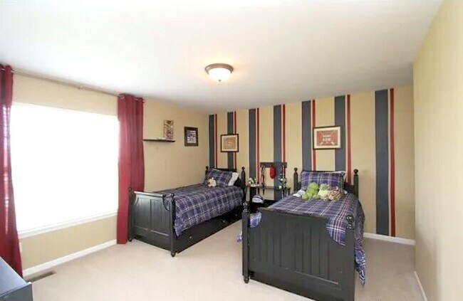 Building Photo - 2645 Westinghouse Dr