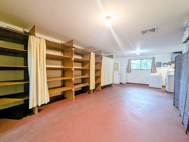 Building Photo - 3Bd/1.75Ba Lake Forest Park House