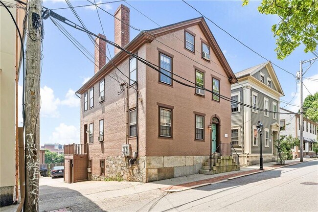 Building Photo - 414 Benefit St