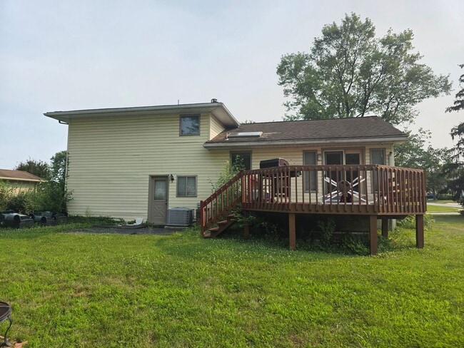 Building Photo - 812 Leeds Ln