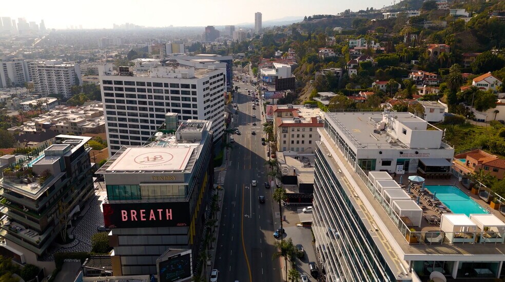 Building Photo - 7259 Hillside Ave