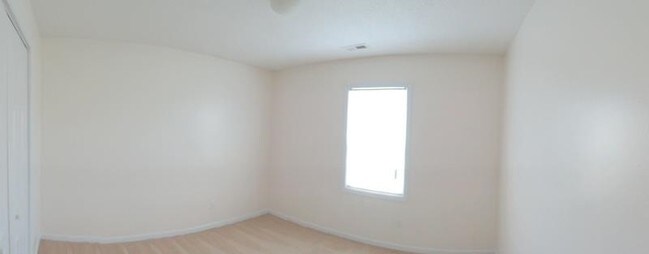 Building Photo - 126 Daphne Dr