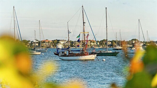 Building Photo - 35 Watergate Dr