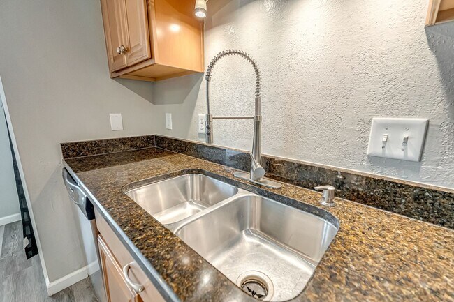 Building Photo - Charming 2-Bedroom, 2-Bath Home in the Heart of Niceville