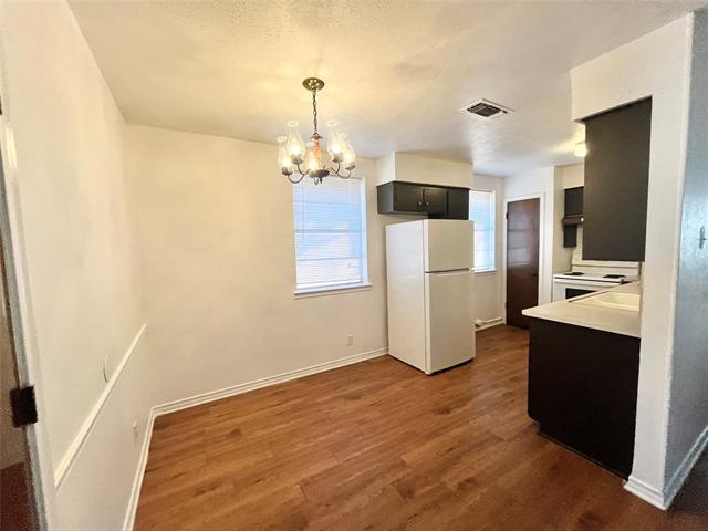 Building Photo - 2425 January Ln