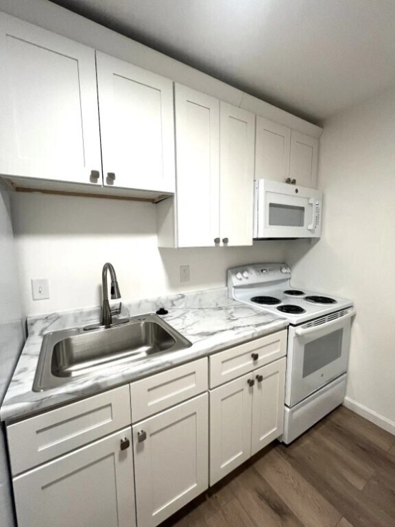 Building Photo - 4774 Kings Dr