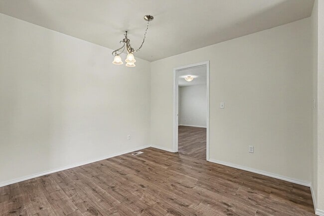 Building Photo - 2463 N Stone Pl
