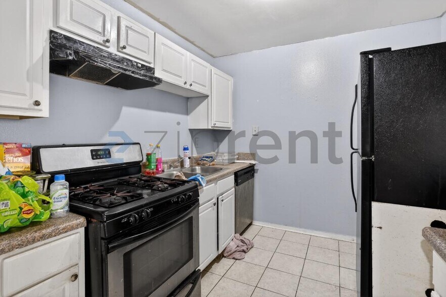 Building Photo - 1212 Utoy Springs Rd SW