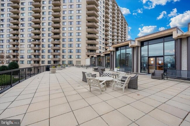 Building Photo - 5225 Pooks Hill Rd