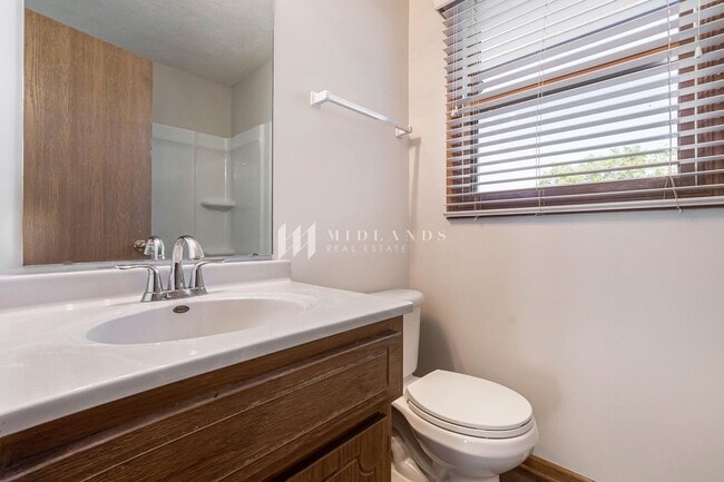 Building Photo - Marvelous Omaha Home
