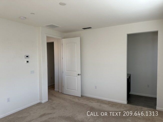 Building Photo - 17624 Monroe Dr