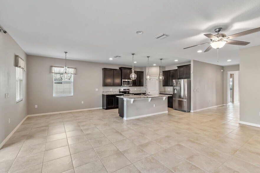 Building Photo - 6278 SW 46th Ave