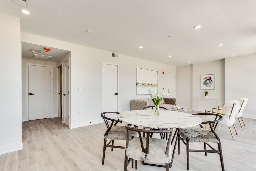 Building Photo - 1716 14th St NW