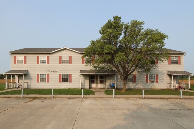 Building Photo - Spacious Townhouse Living Just Outside Dow...