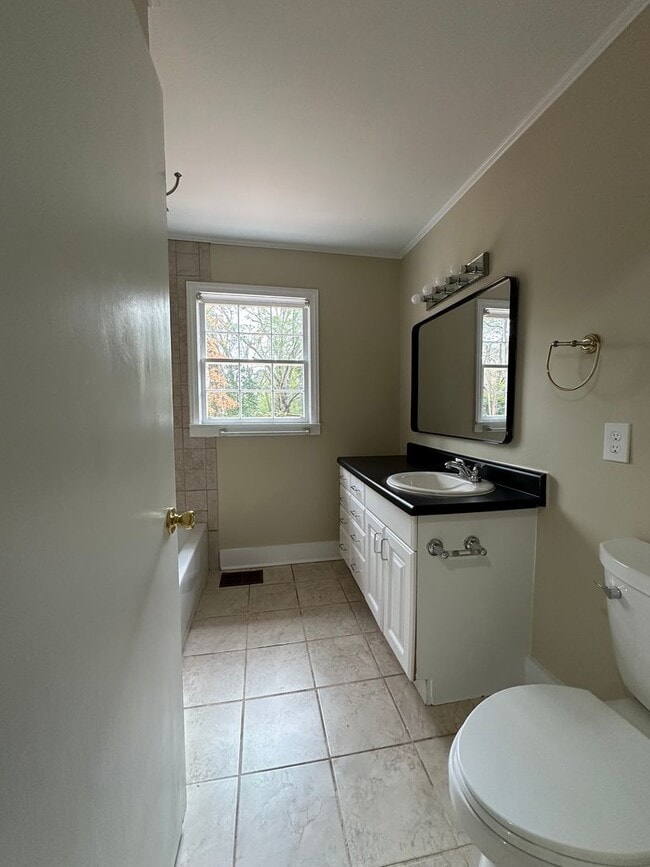 Building Photo - Normaltown Home Move-in ready