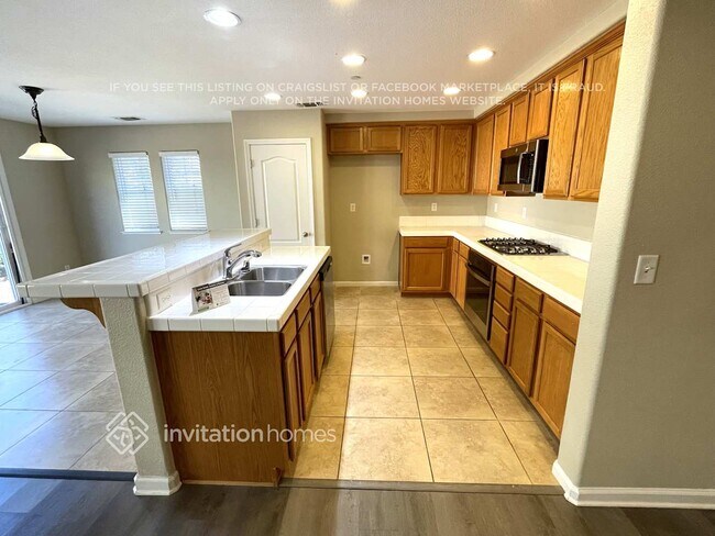 Building Photo - 2671 Nicolson Cir