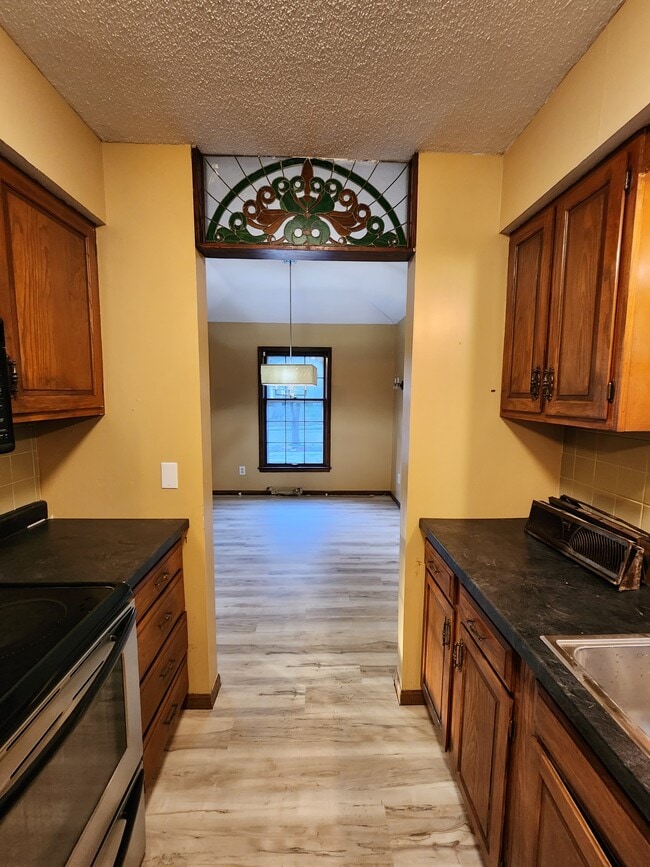 Building Photo - 7325 N Brooklyn Ave