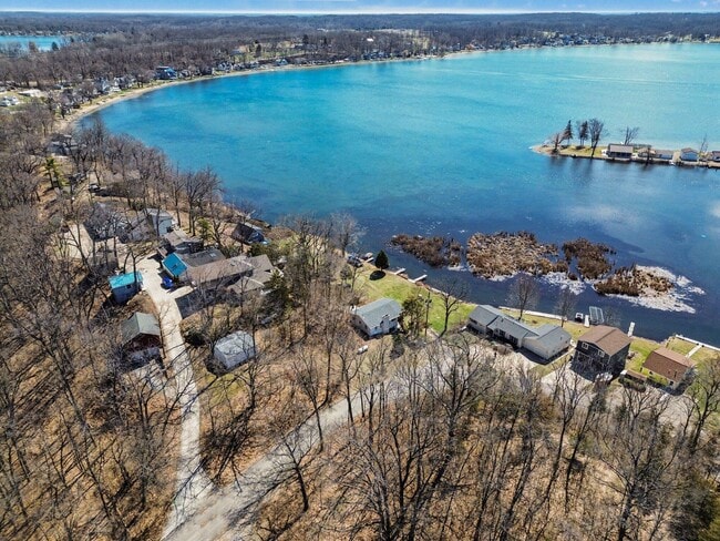 Building Photo - 5884 Rays Dr