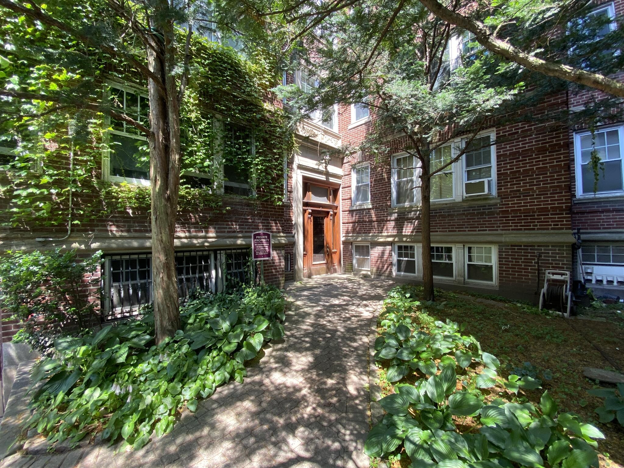 Building Photo - 1699 Cambridge St