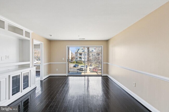 Building Photo - 1031 Gardenview Loop