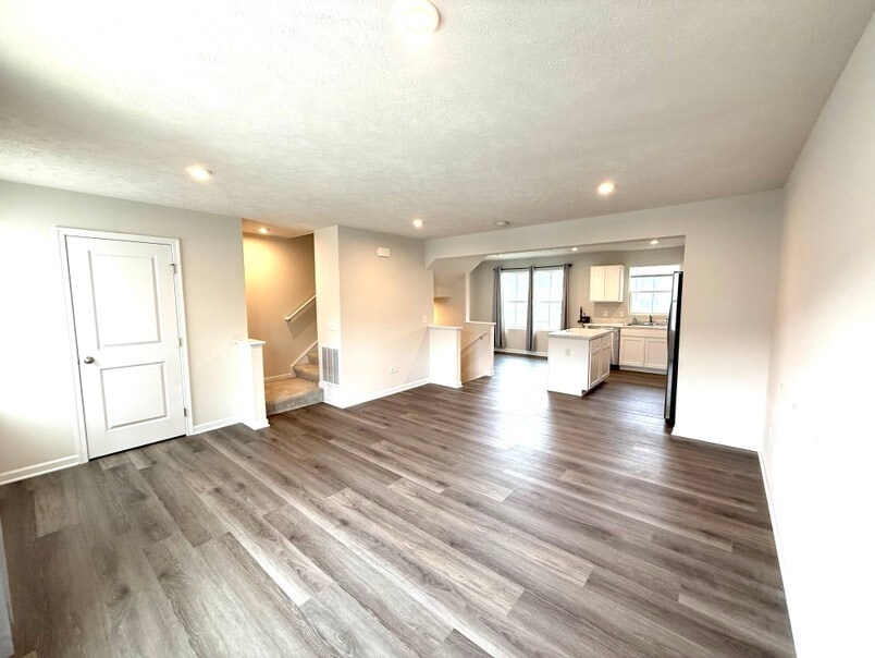 Building Photo - 114 Slate Ridge Dr
