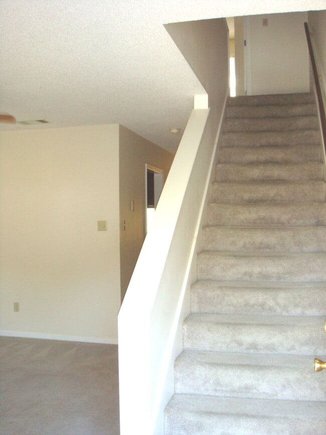 Building Photo - 1537 Woodard St