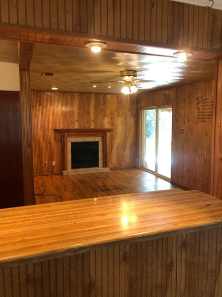 Building Photo - 10107 Muskogee Dr