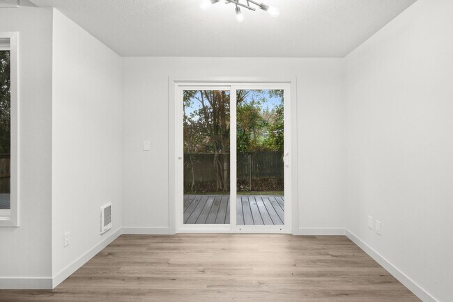 Building Photo - 8027 SW 103rd Ave