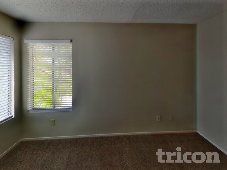 Building Photo - 509 Coco Palms Ave