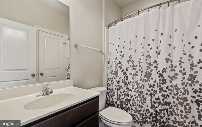 Building Photo - 109 Bellingham Dr
