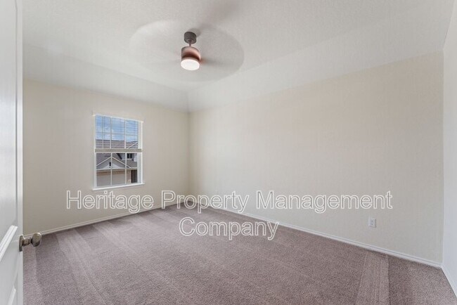 Building Photo - 942 Blue Violet