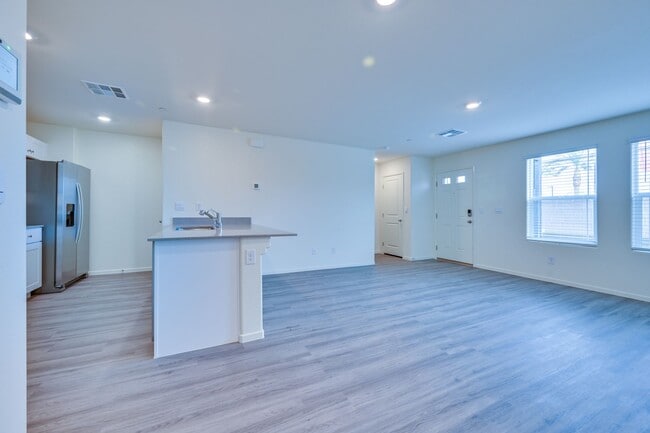 Building Photo - Brand New Townhouse!!! All Appliances incl...