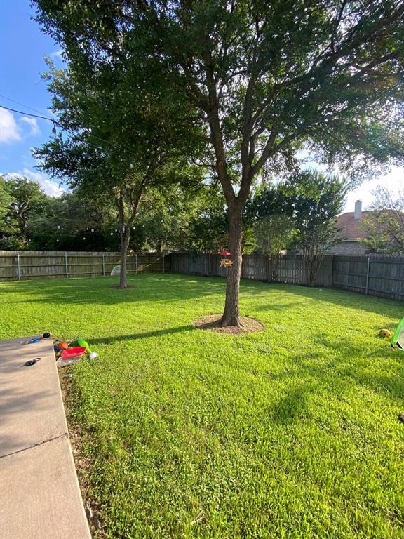 Building Photo - 2623 Goldfinch Dr