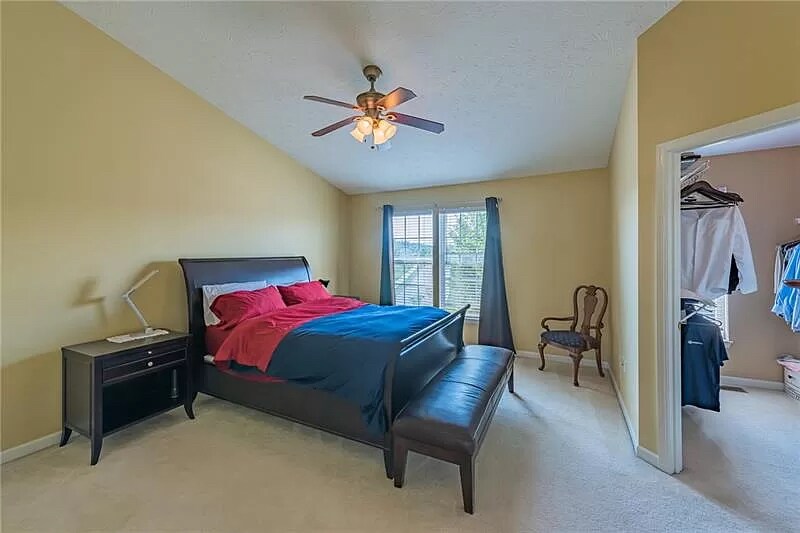 Building Photo - 4019 Village Run Rd