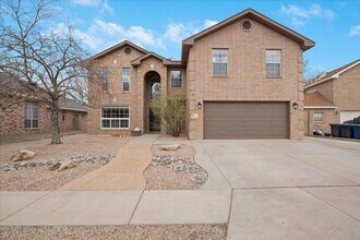 Building Photo - Spacious 5-Bedroom Home in Desirable Riverview Estates!