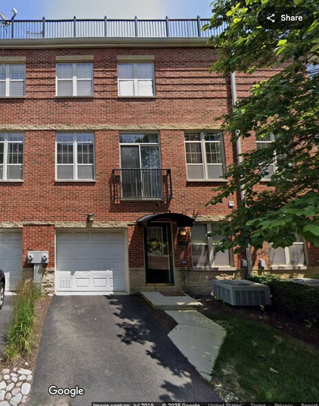 Primary Photo - 3255 N Bay Ct