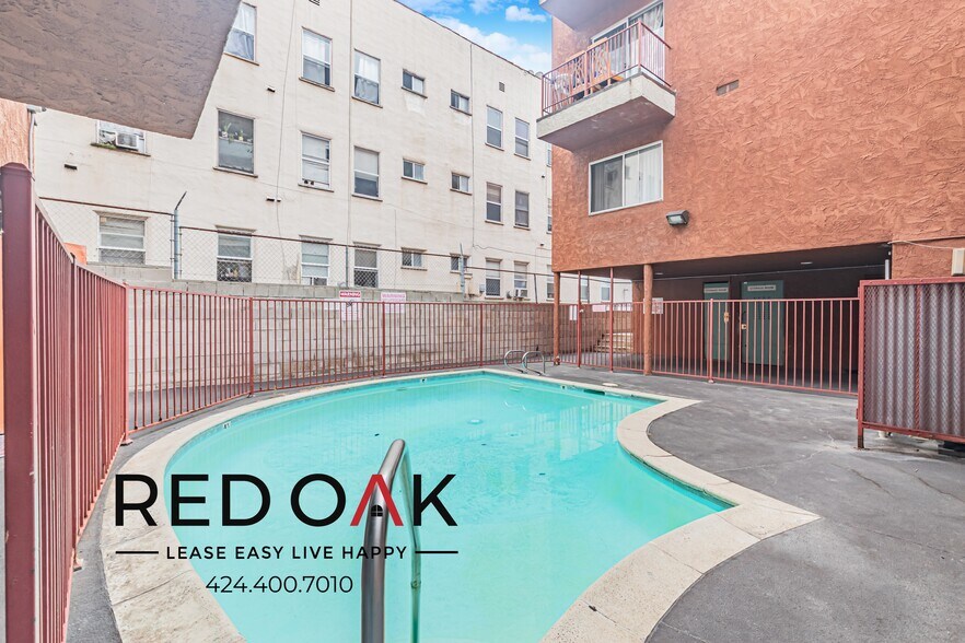 Building Photo - 509 N Berendo St