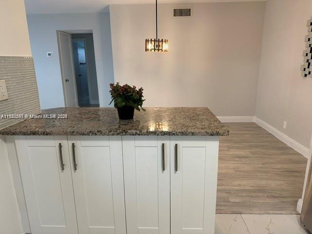 Building Photo - 141 NE 10th Ave