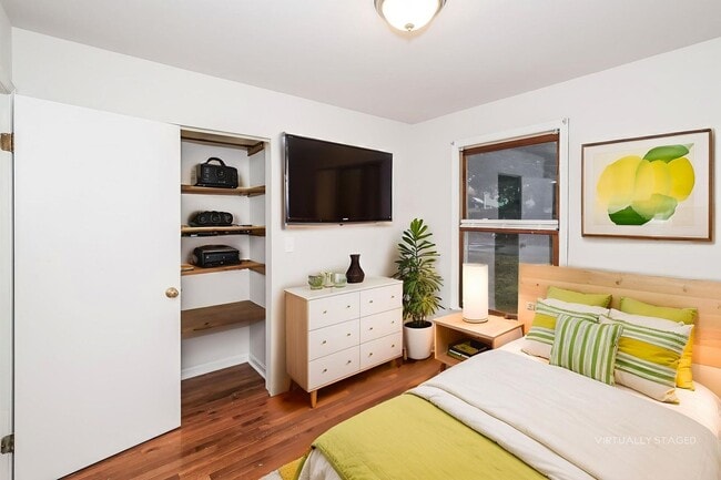 Building Photo - Beautiful Single Family Rambler with Huge Yard and Off Street Parking