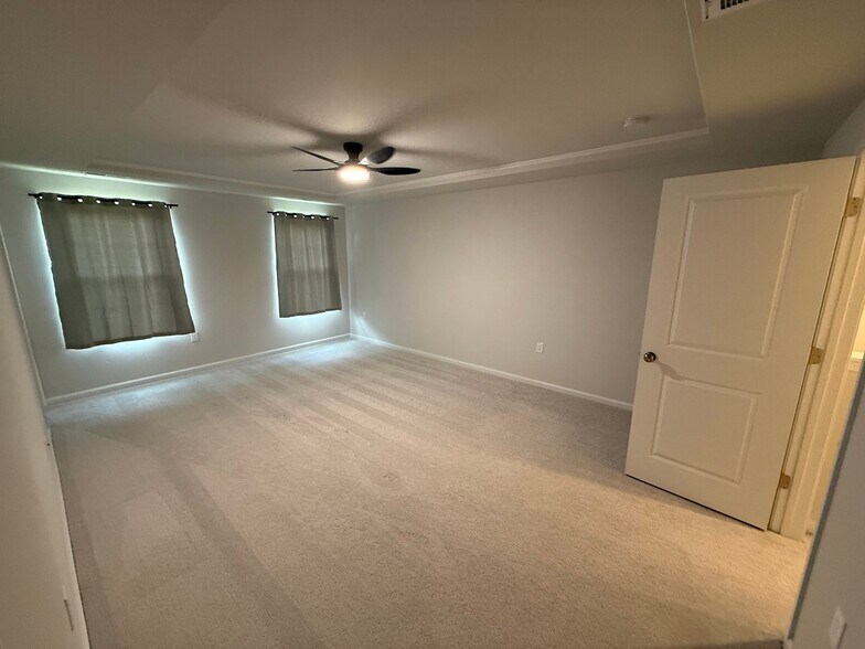 Building Photo - 275 Peebles Dr